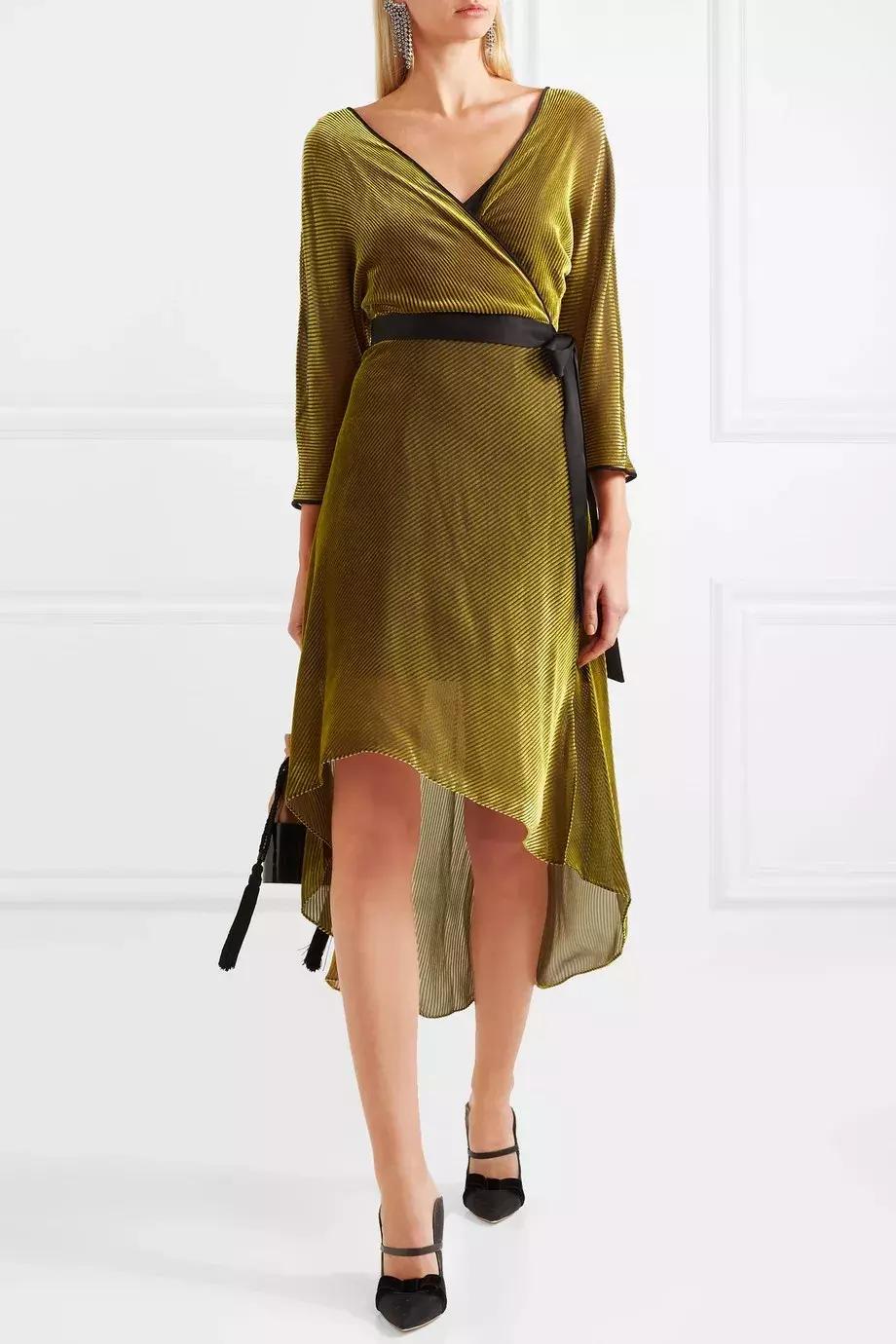 大衣+裙子最好看的经典穿法指南，穿多久都不觉得腻