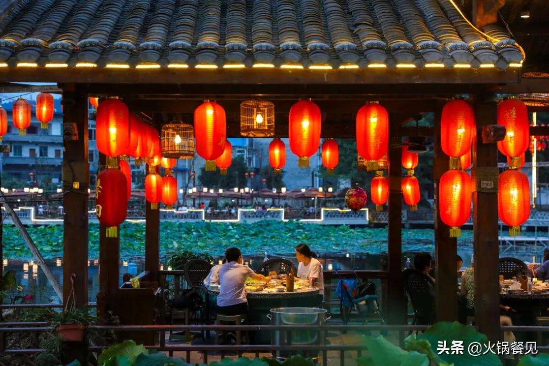 火锅流行的单品,现在火锅店流行什么风格