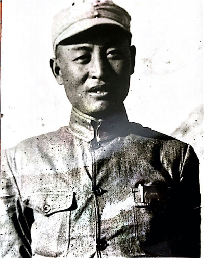 尹先炳：王牌16军首任军长，本应授中将，却因作风问题改授大校