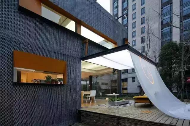 姘戝鍒涙剰闆嗚绠辨埧宸ュ巶,璁捐闆嗚绠辨椿鍔ㄦ埧閰掑簵姘戝