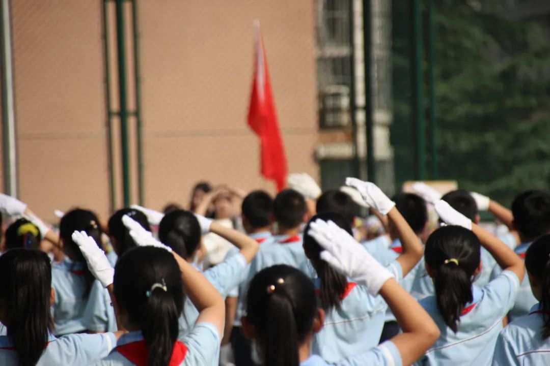 建*党**百年喜迎国庆节——西安经开第二小学队列队形广播*比操**赛