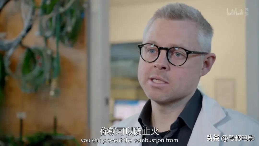 当年为什么巴黎圣母院大火,巴黎圣母院遭遇大火是哪一年