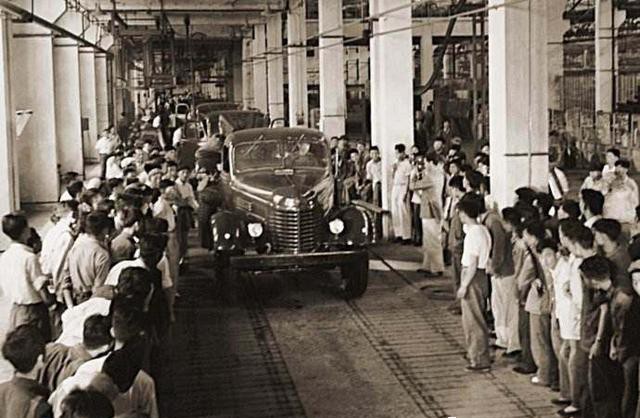 中国第一辆进口日本车,我国第一台国产车问世