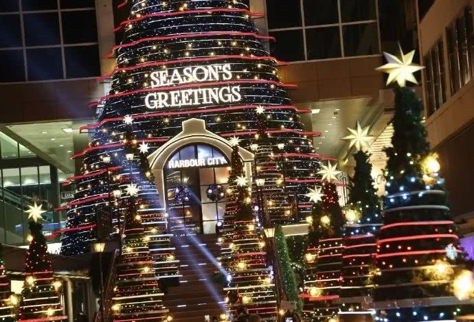去香港看圣诞树攻略,香港中港城的圣诞树