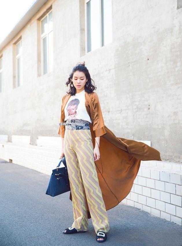 胡杏儿穿搭秋冬,胡杏儿穿露肩装显优雅