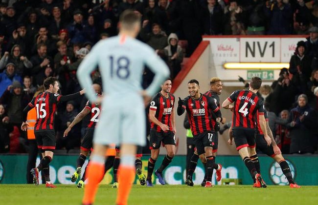 四球惨败创4项记录！蓝军球迷：萨里下课之前不看球了！