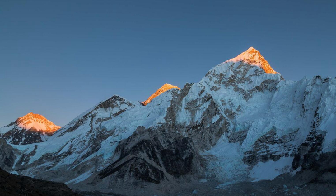 直升机可以直接飞上珠穆朗玛峰吗,直升飞机能不能飞上珠穆朗玛峰
