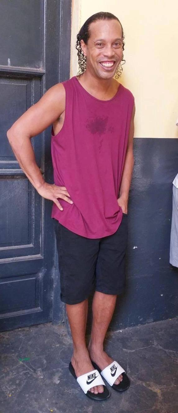 罗纳尔迪尼奥监狱赛事,罗纳尔迪尼奥在监狱生活