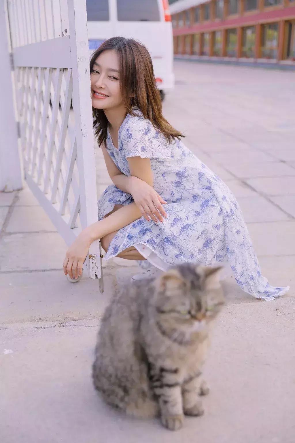 倒大脸适合什么发型,大脸女适合什么发型