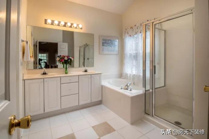 浴缸是嵌入式好还是独立好,浴缸内嵌式和独立式优缺点有哪些