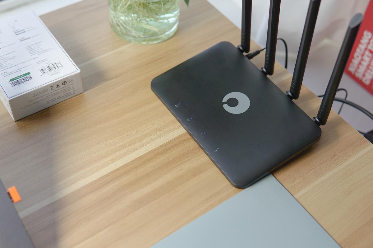 蒲公英x4c4g路由器堪比随身wifi,蒲公英4g路由器x4