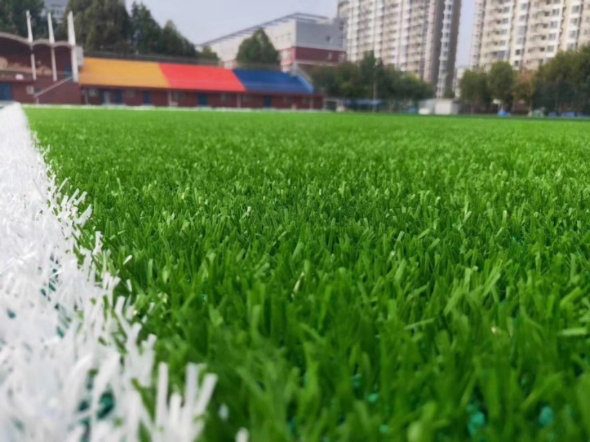 人造草坪足球场施工,人造草坪的施工详细流程