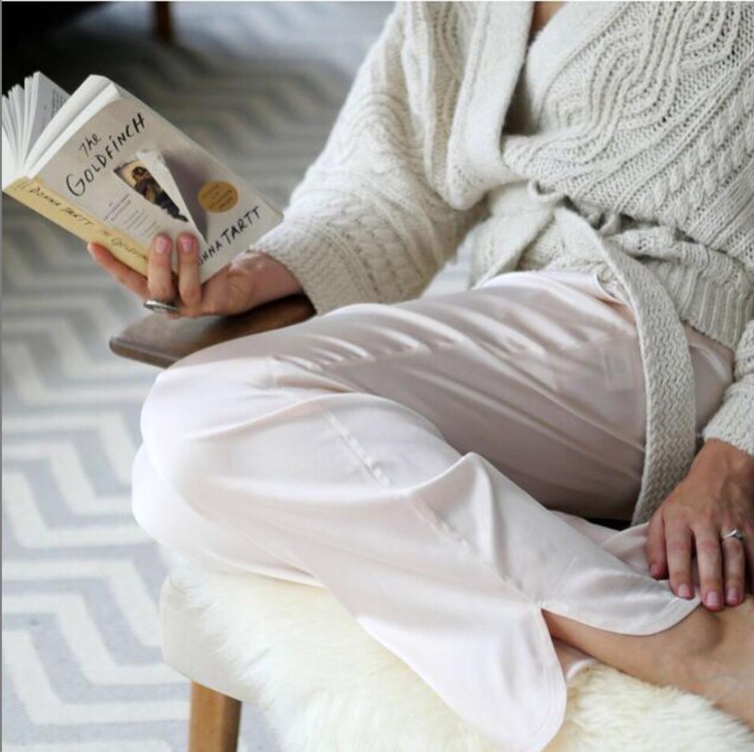 一位英国女人爱上东方文化，让穿丝绸睡衣，比晚礼服还高级