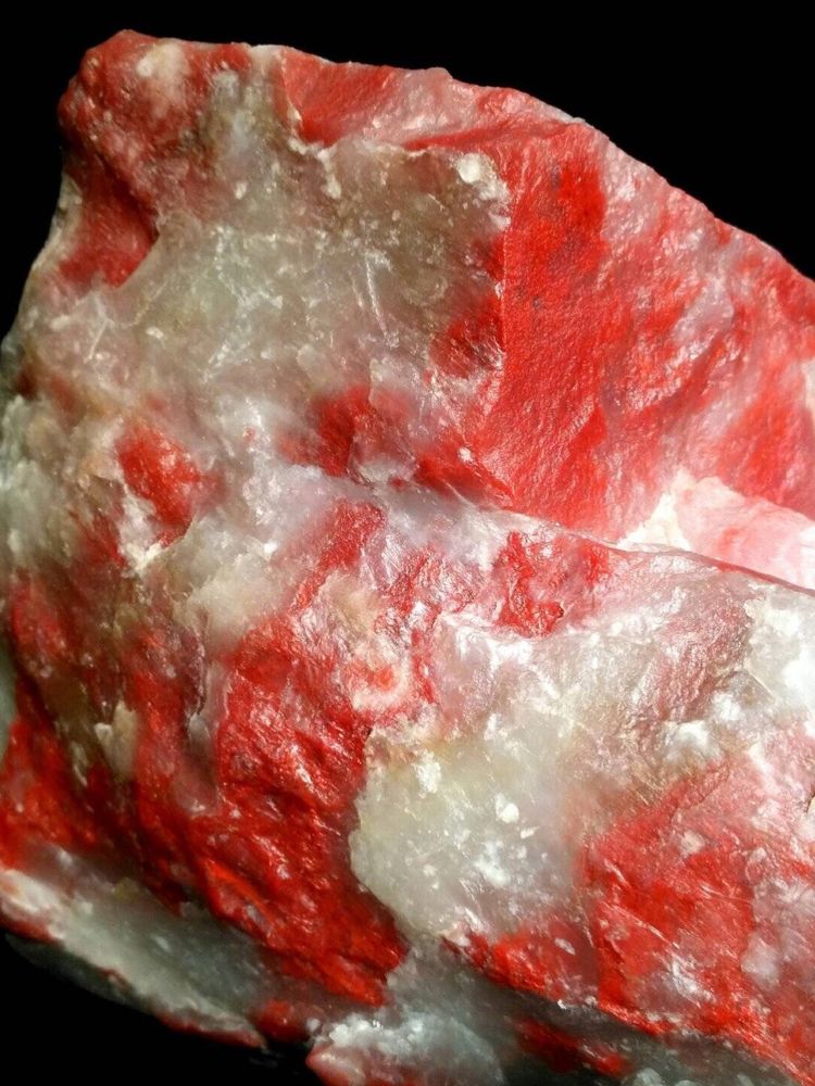 桂林的鸡血红玉是不是真的,桂林鸡血玉大红袍手镯