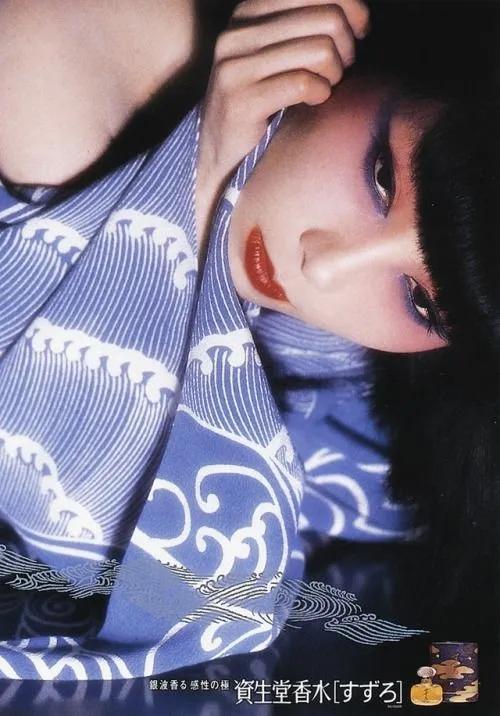 22岁出道28岁成YSL宠儿，意外逝世13年，她仍是资生堂的第一美人