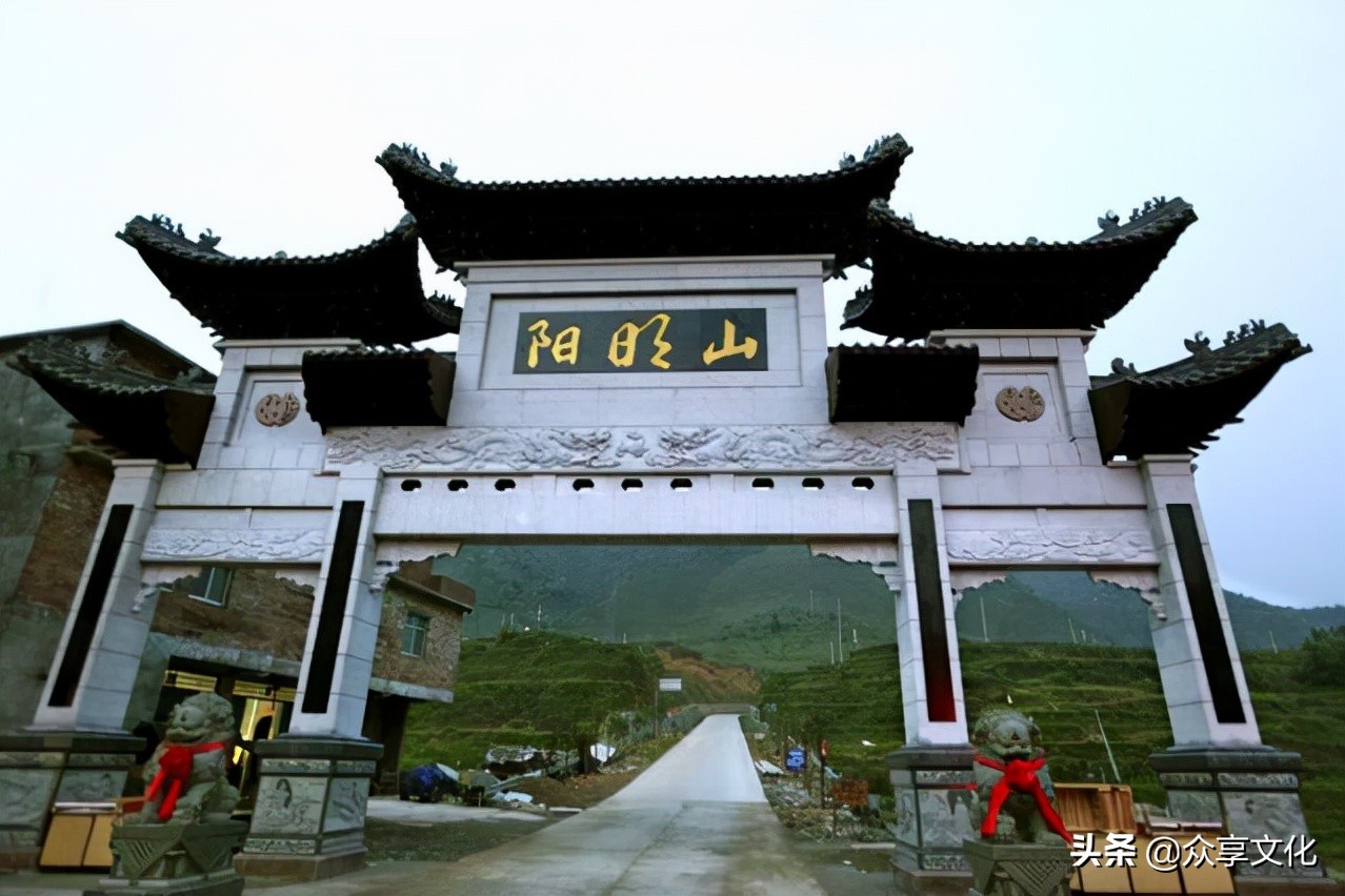 天下最高的山是哪一座,中国最好玩的山是哪座山
