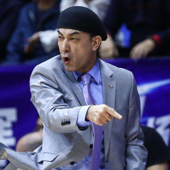 青训足球看欧冠,足球青训看见梅西