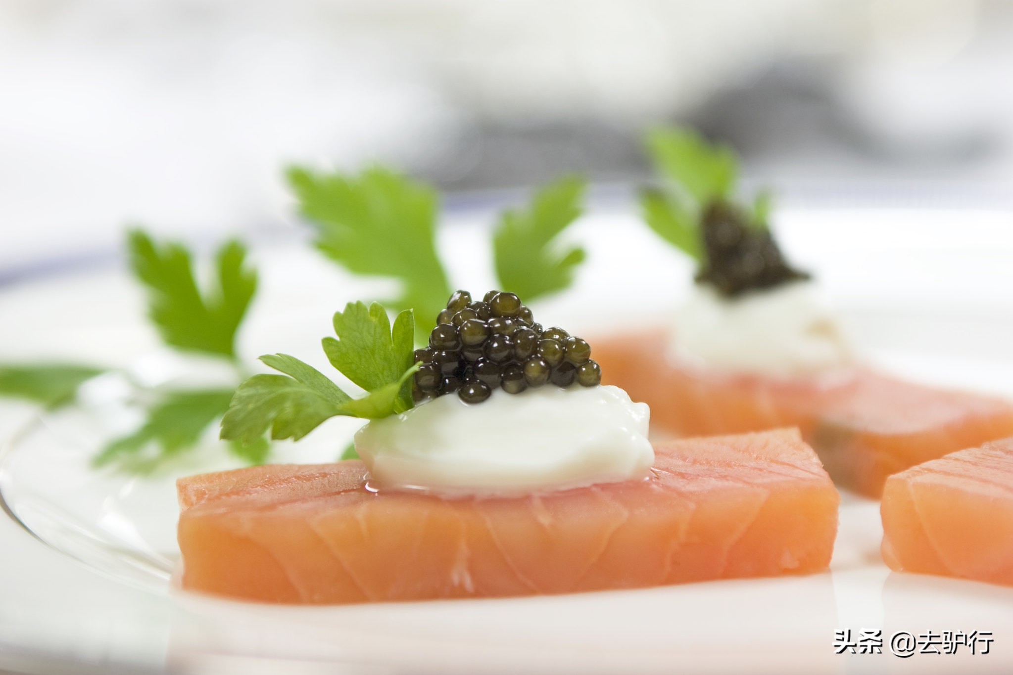 顶级鱼子酱有多贵,鱼子酱到底有多贵