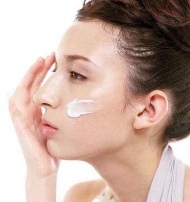 哪种洗面奶去油去黑头效果最好,控油去黑头洗面奶哪个牌子好一点