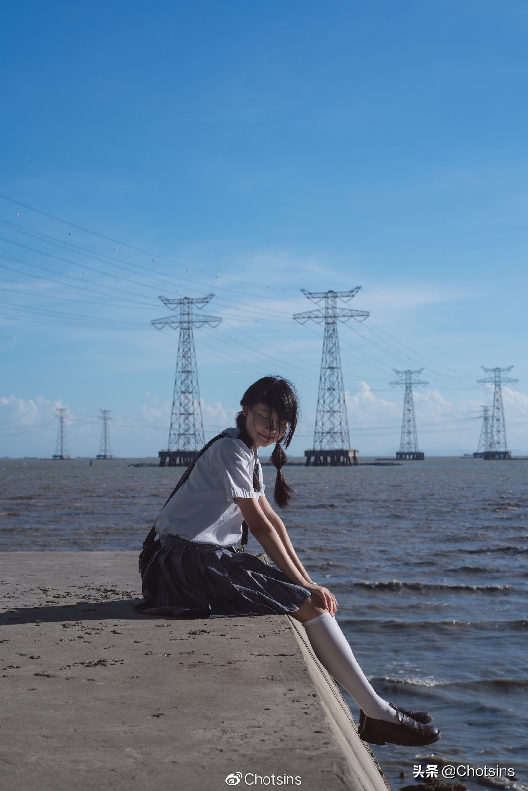 海边落日写真少女感,外景活力少女写真