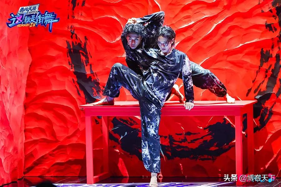 众神云集，以舞为媒的《这！就是街舞》正在走向更远的地方
