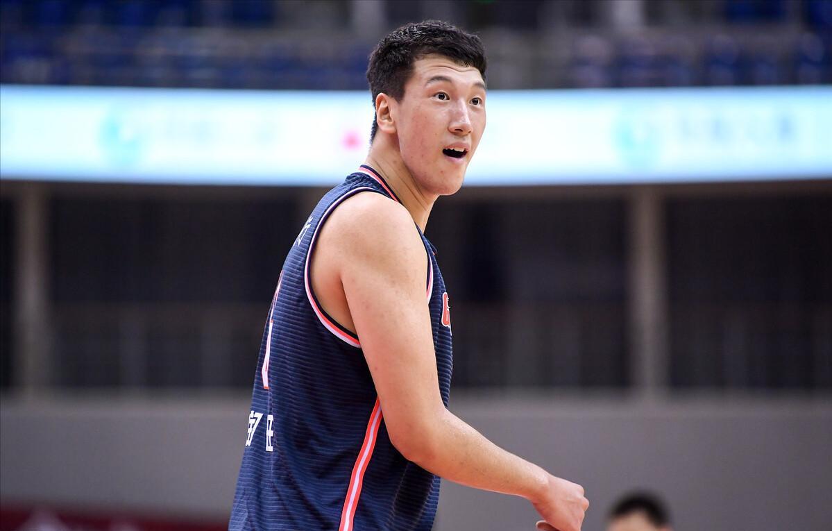 周鹏的接班人！杜锋重用辽宁籍前锋，场均8.2分，代替三分射手