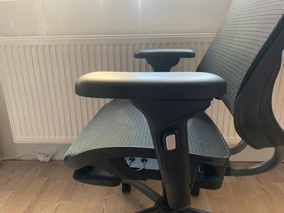 网易严选领航员工学椅测评智商税,网易严选工学椅探险家pro星舰版