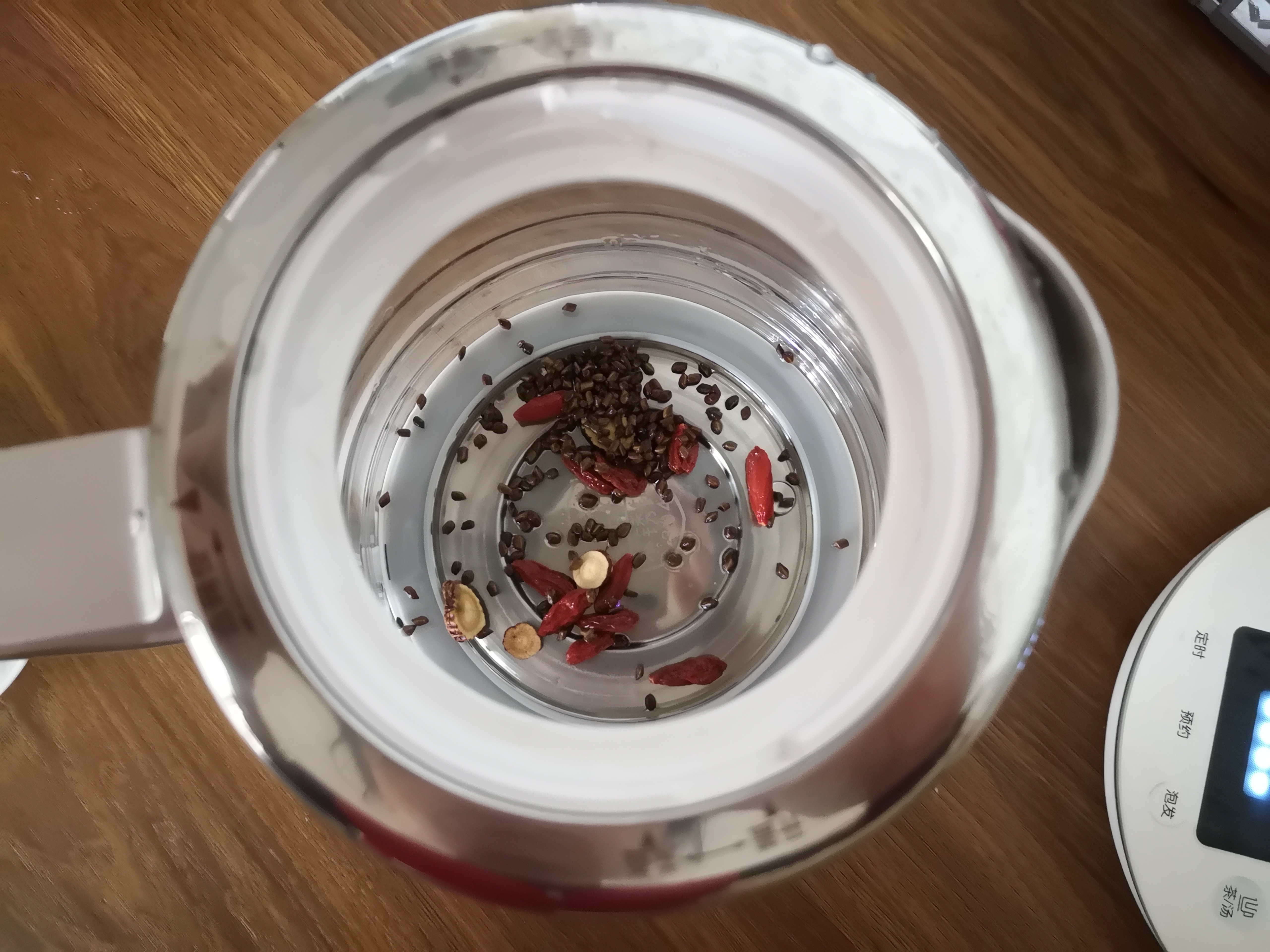 决明子菊花枸杞茶制作方法,菊花枸杞花茶做法