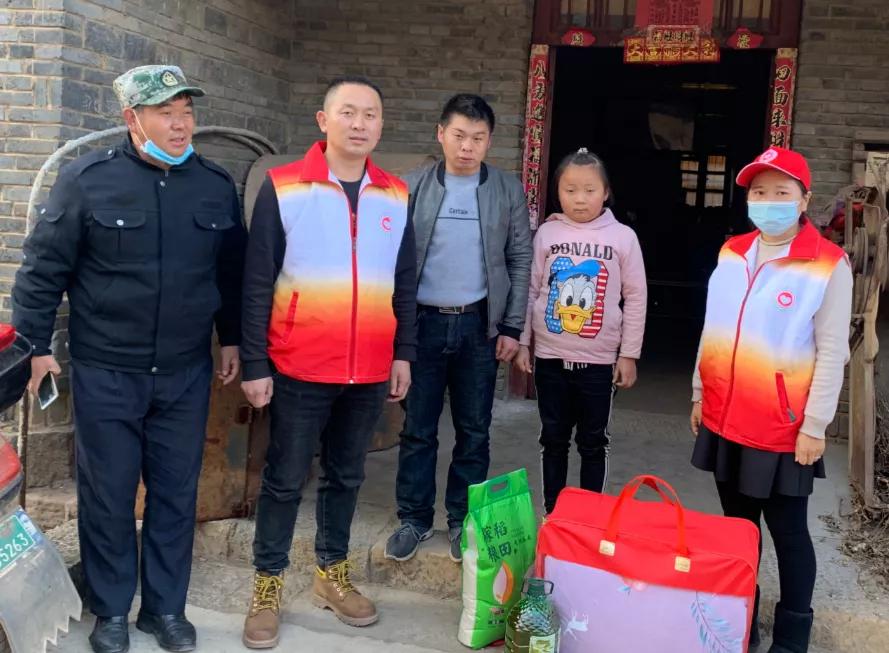 军人退伍不褪色代表履职显本色,退役军人个人事迹报道