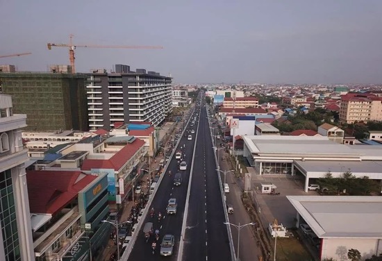 为什么今年很多人在柬埔寨生活,为什么现在身边那么多人去柬埔寨