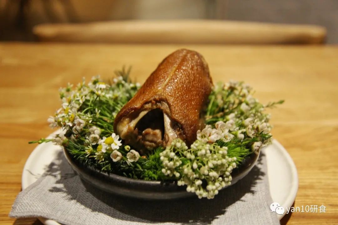 趁没红前，先试为敬，北欧风，法餐调，本土食材演绎的新派中餐