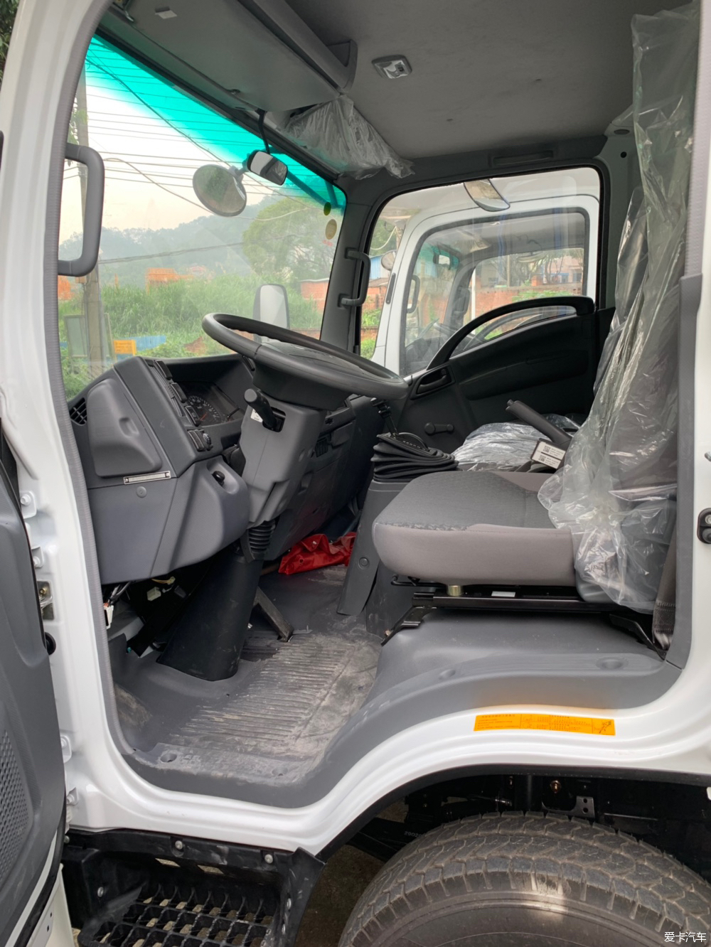 2.0t发动机搭载爱信8at变速箱suv,3.0t柴油v6发动机8at变速箱的车