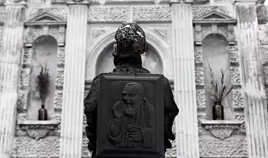 男士潮流包包助你玩转时尚,适合出街的男士包包