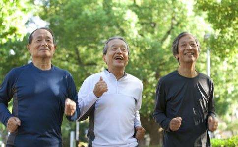 跑步趾甲瘀血原因,为什么跑步会黑脚趾甲