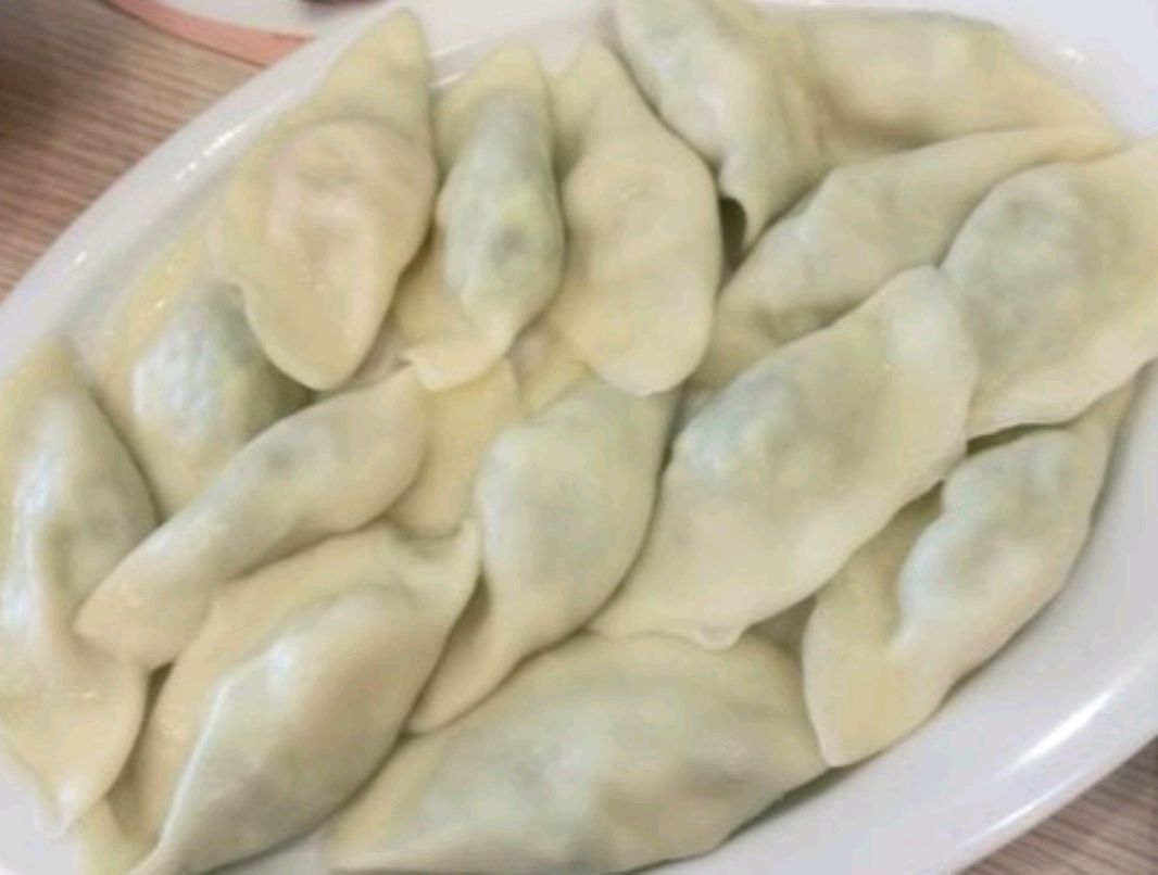 面粉怎么选包饺子选什么面粉,面粉包饺子不破皮添加什么