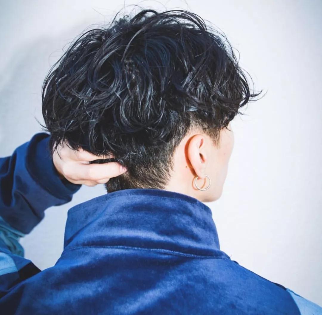 轻熟风小狼狗发型,小狼狗发型短发方脸