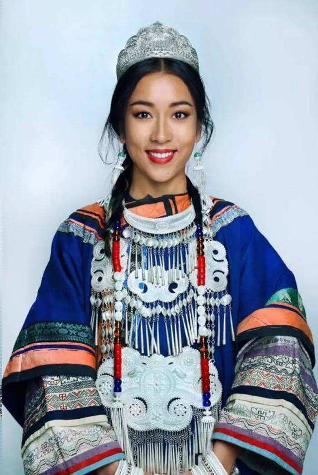 少数民族美女服装夏季,少数民族美女服装壁纸