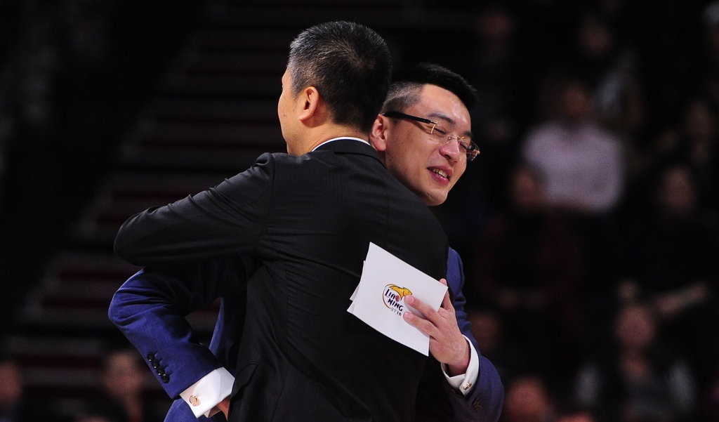郭士强重回辽篮主场杨鸣,cba主教练杨鸣与郭士强交流