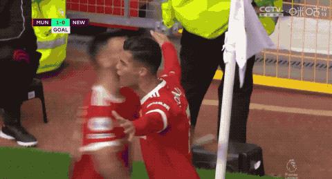 c罗回归曼联首秀梅开二度bgm,c罗首秀梅开二度弗格森