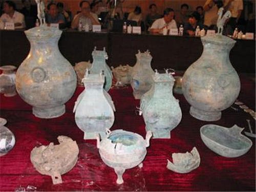 山西出土一口金棺,山西挖出一口金棺完整版