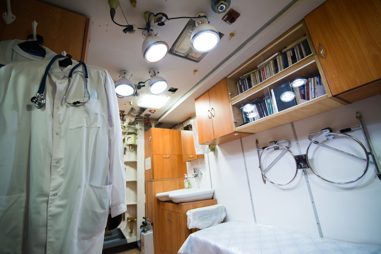 让普京有底气与美国硬碰硬，俄罗斯秀一撒手锏内部，竟然有桑拿房