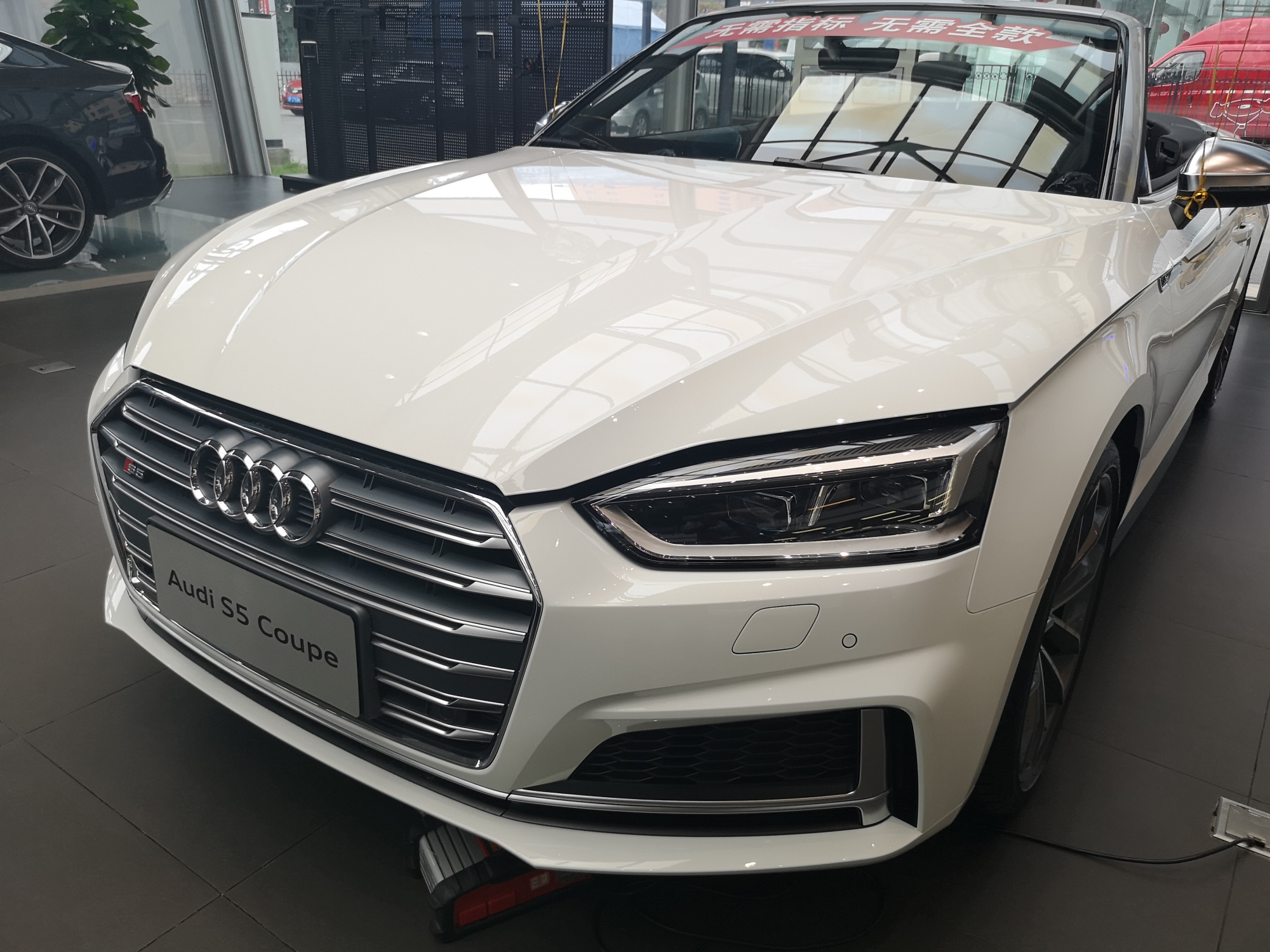 23款奥迪s5敞篷版沉浸式体验,新款奥迪s5敞篷版实车拉风的设计