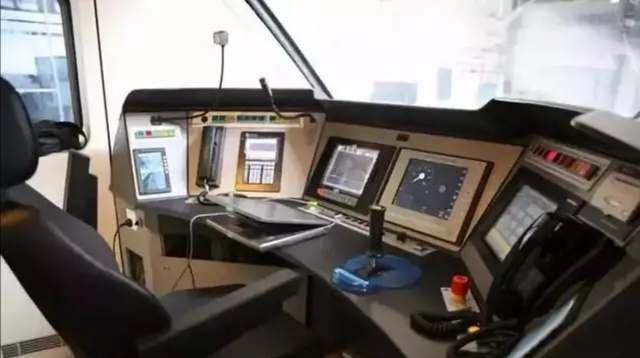 crh1a型动车组在国内的优势,crh1动车组简介