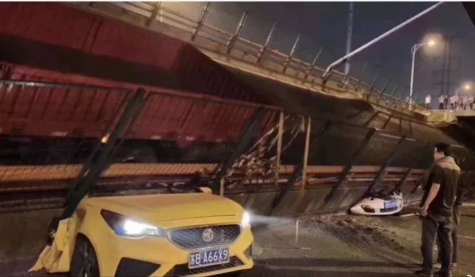 上海普陀发生严重交通事故视频,上海普陀特大交通事故最新