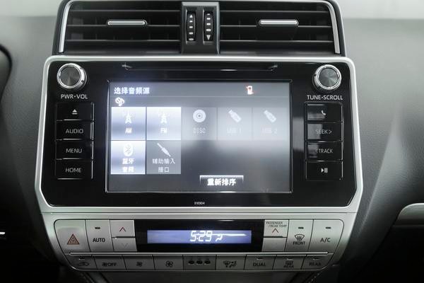 18款国产3.5普拉多越野测试,普拉多非承载式车身高速越野