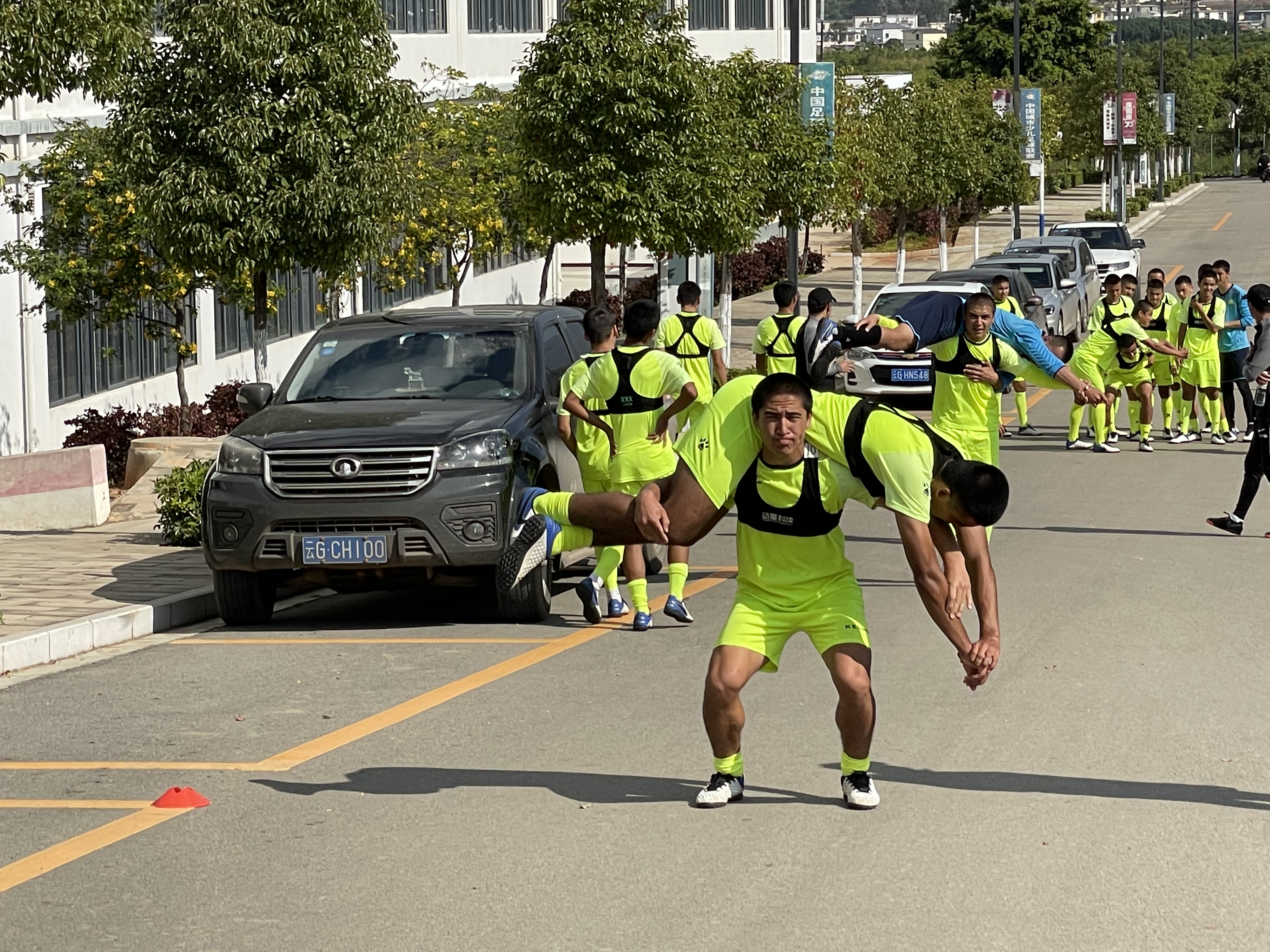 细节！心态！严谨！全运会U18资格赛首轮*疆新**7比0大胜背后的故事