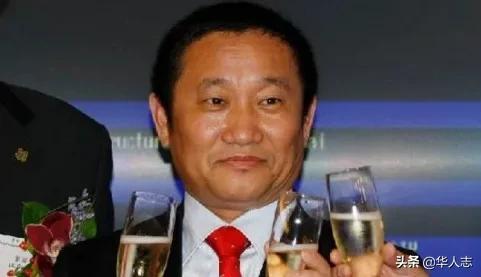 被美国*压打**的“中国铝王”：身家缩水三分之二，第一桶金至今神秘