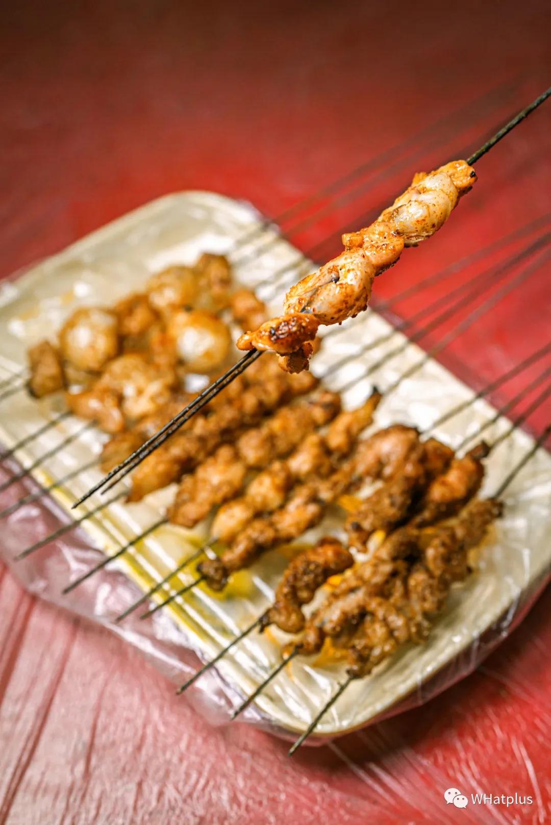 只有3张桌子的小破店，竟然把烧烤做得像米其林3星