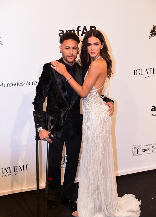 梅西和c罗的差距真的有这么大吗,c罗评价梅西巅峰状态