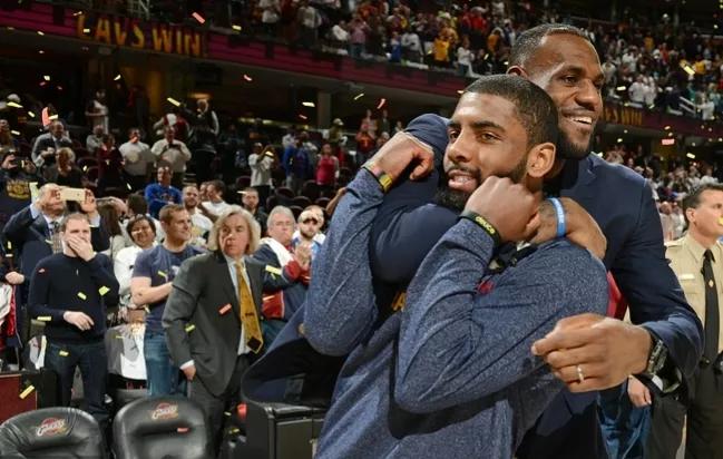 欧文传：一个放飞思绪的体坛巨星，他爱篮球更爱自由，地球是平的